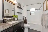 20390 42 AVENUE - thumbnail 14