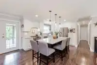 20390 42 AVENUE - thumbnail 3