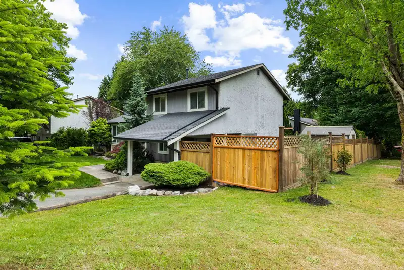 6228 172 STREET - photo 2 of 40