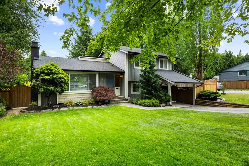 6228 172 STREET - photo 4 of 40