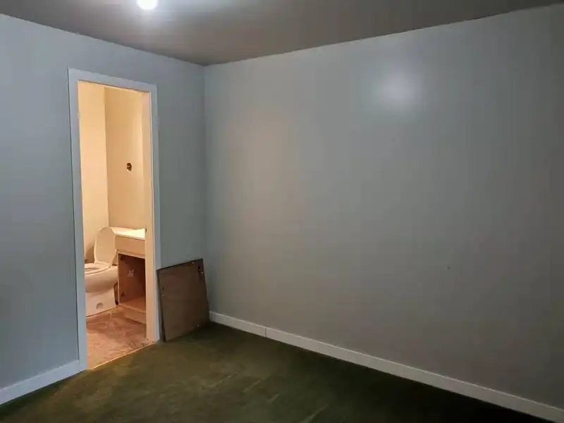 33025 14 AVENUE - photo 2 of 15