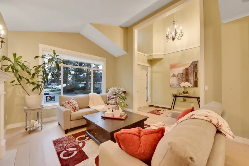 5268 GLEN ABBEY PLACE - photo 4 of 29