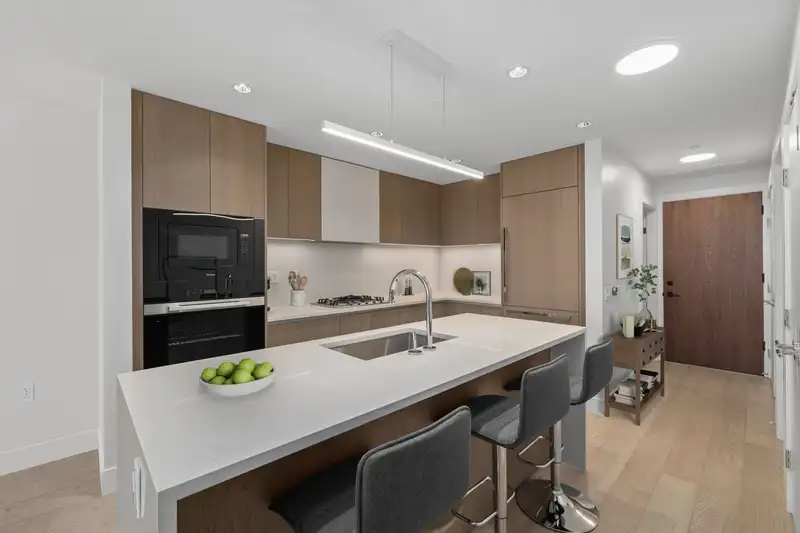 306 3636 W 39TH AVENUE - photo 3 of 19