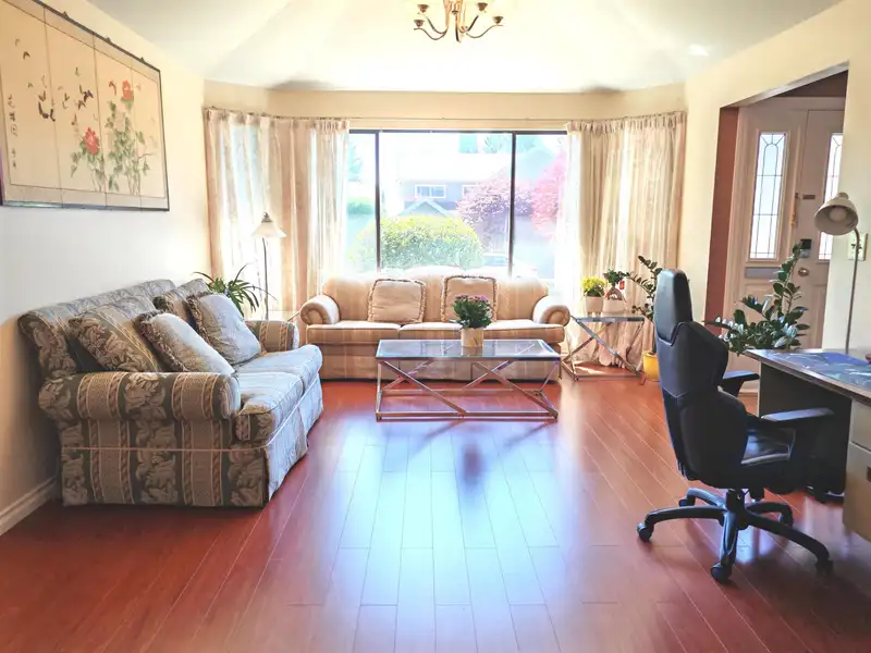 11933 WOODGROVE AVENUE - photo 4 of 36