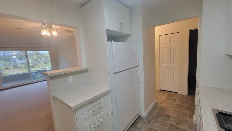108 33400 BOURQUIN PLACE - photo 4 of 10
