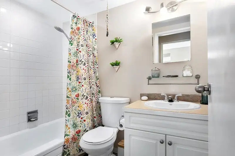 201 9146 SATURNA DRIVE - photo 4 of 22