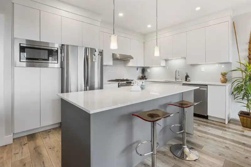 15 31548 UPPER MACLURE ROAD - photo 4 of 36