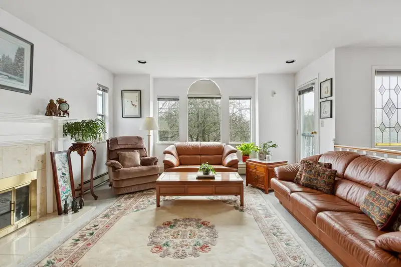 729 W 62ND AVENUE - photo 4 of 29