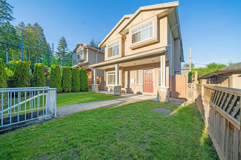 2052 WESTVIEW DRIVE - photo 1 of 23