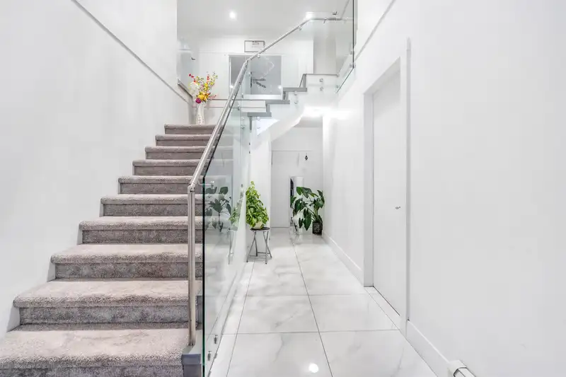 15089 66A AVENUE - photo 2 of 35