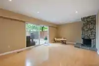 517 9651 GLENDOWER DRIVE - thumbnail 2