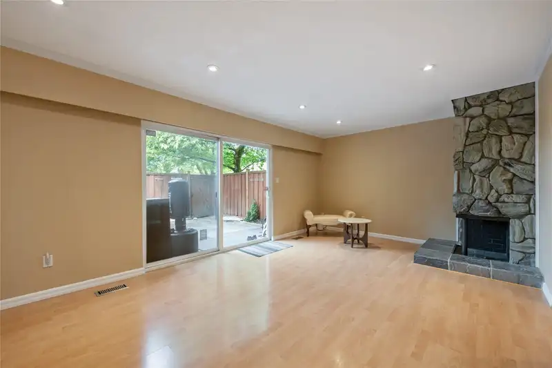 517 9651 GLENDOWER DRIVE - photo 2 of 39