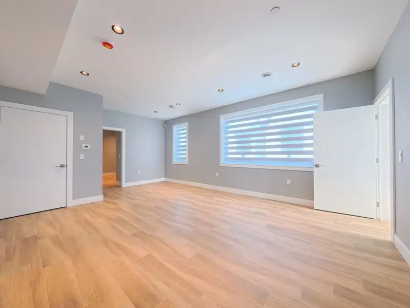 1 2559 W KING EDWARD AVENUE - photo 4 of 23