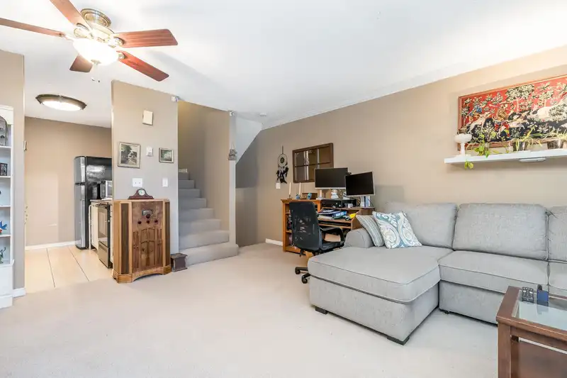 70 17712 60 AVENUE - photo 3 of 14