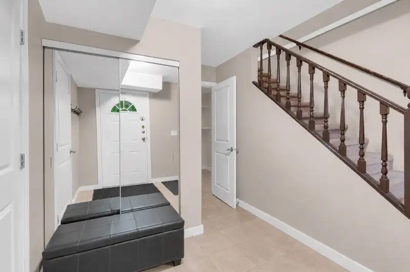 14318 68 AVE - photo 4 of 29