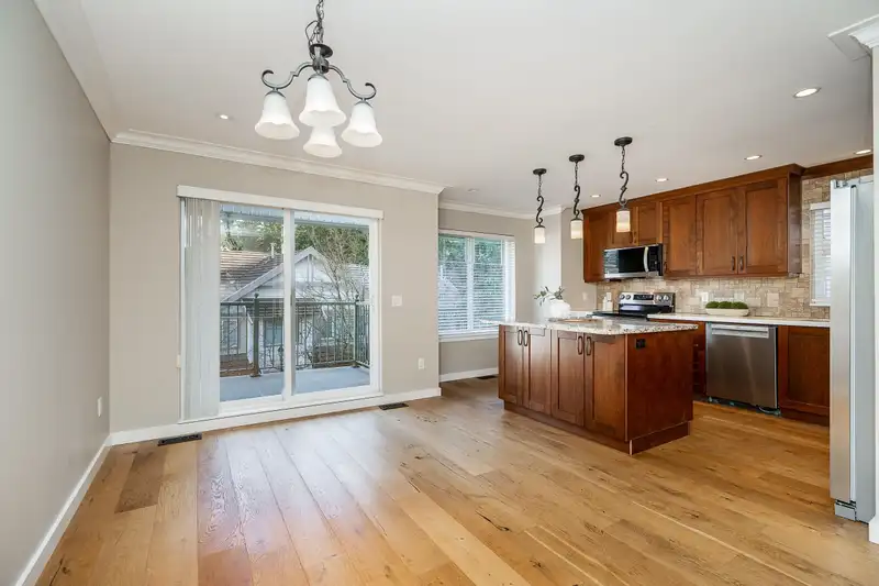 5 2351 PARKWAY BOULEVARD - photo 3 of 40