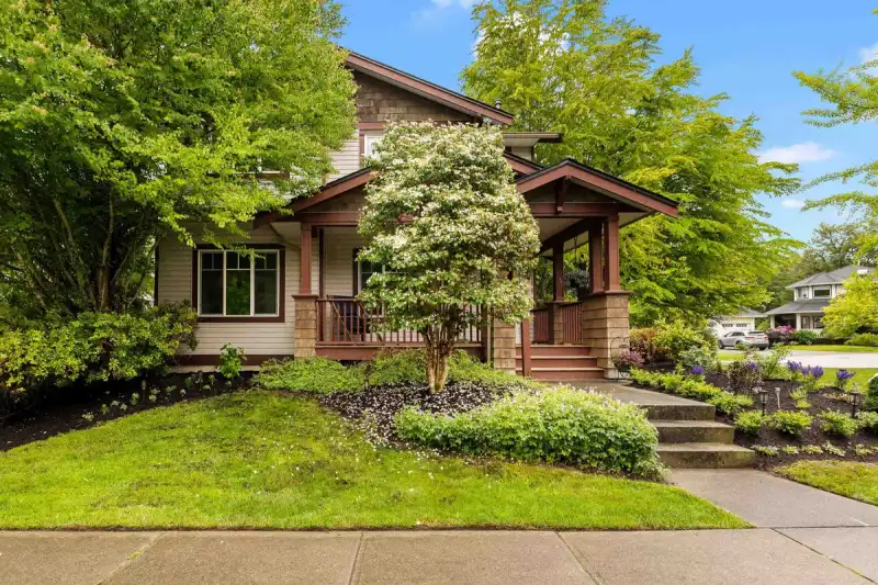 36252 ATWOOD CRESCENT - photo 1 of 40