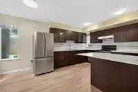 8 7611 MOFFATT ROAD - thumbnail 4