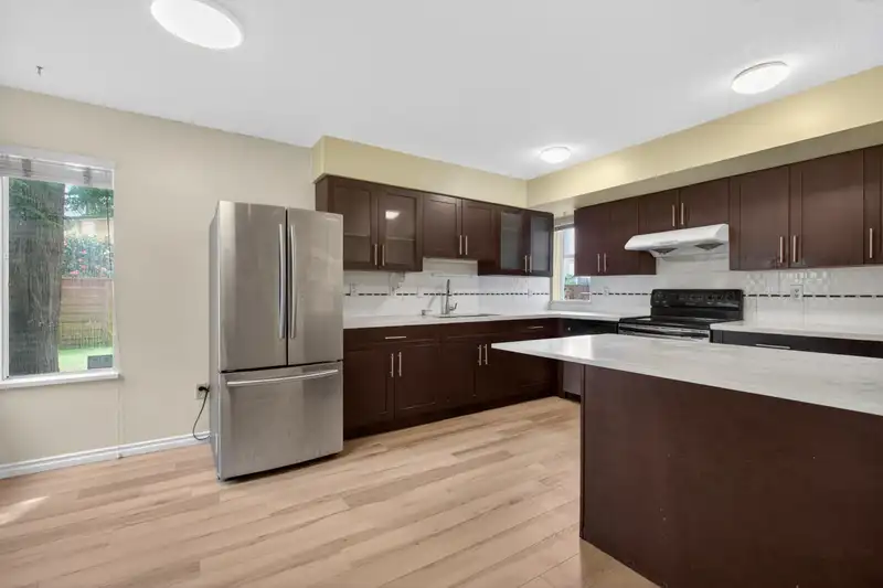 8 7611 MOFFATT ROAD - photo 4 of 20