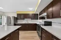 8 7611 MOFFATT ROAD - thumbnail 5