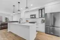 49 2774 MOTROSE AVENUE - thumbnail 3