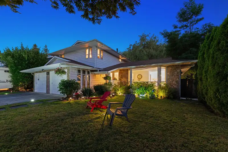 21034 BARKER AVENUE - photo 1 of 36