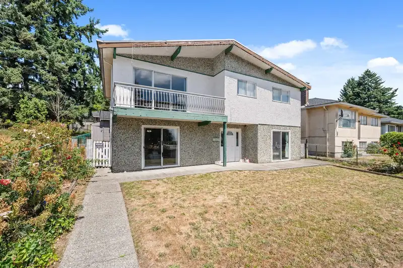 1457 SE MARINE DRIVE - photo 3 of 23