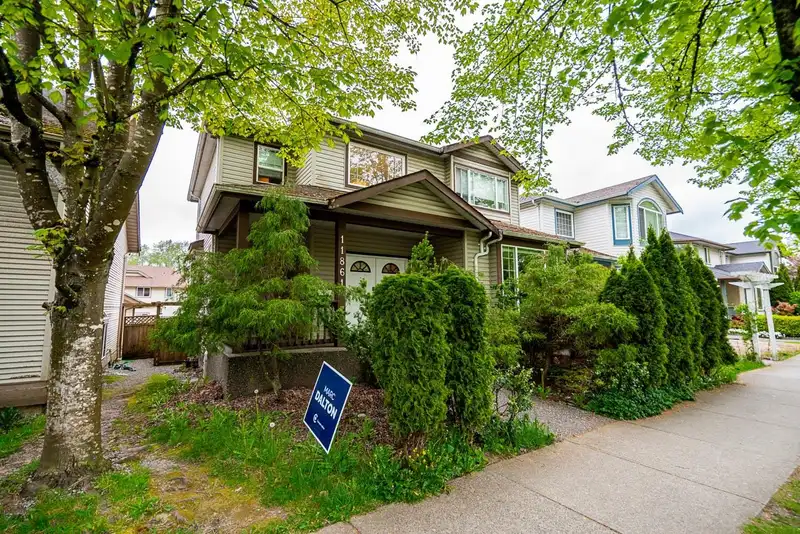 11861 240 STREET - photo 3 of 40
