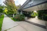 24 7428 14TH AVENUE - thumbnail 4