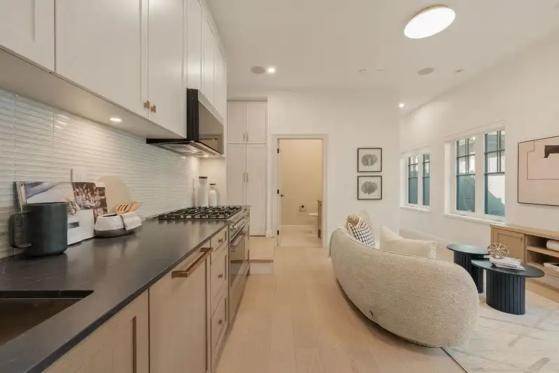 2544 GRANT STREET - photo 4 of 23