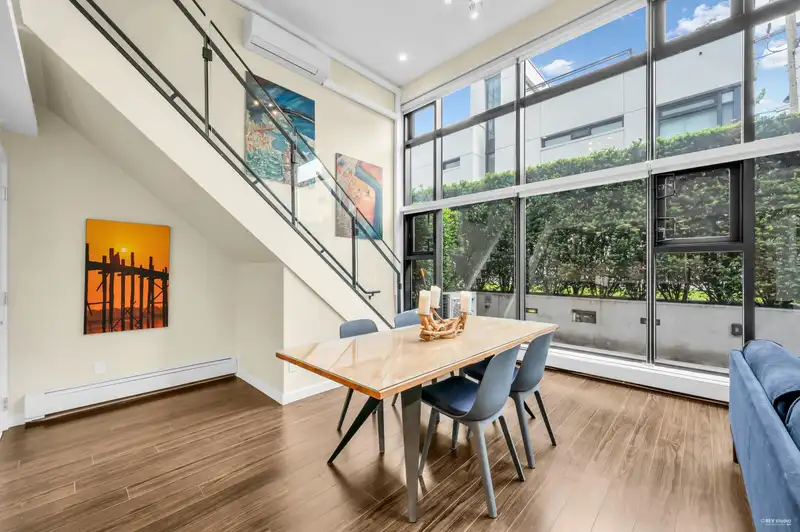 103 6311 CAMBIE STREET - photo 1 of 40