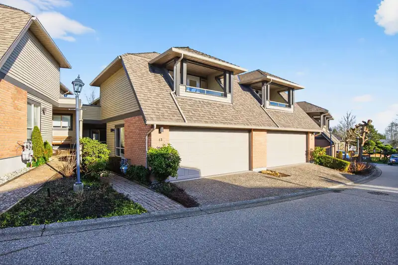 42 1207 CONFEDERATION DRIVE - photo 1 of 38