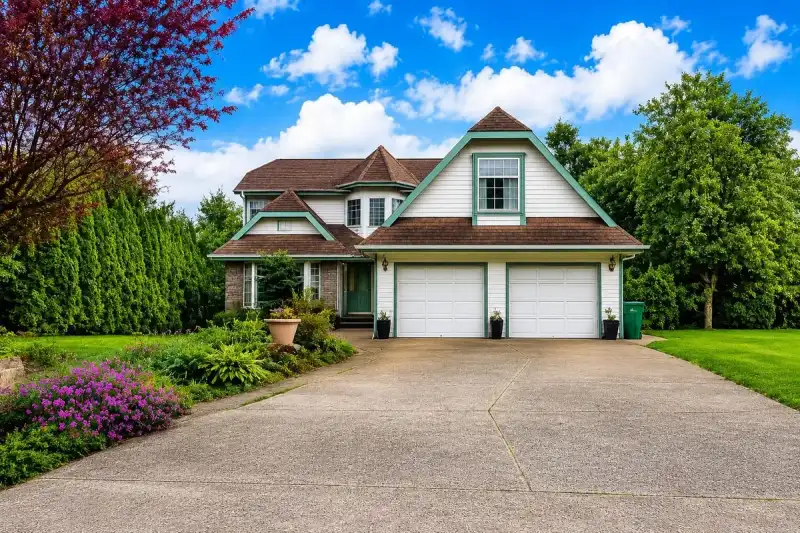 35350 MCCORKELL DRIVE - photo 1 of 18