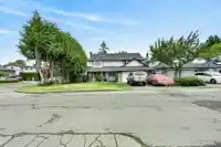 3951 MORESBY DRIVE - thumbnail 21