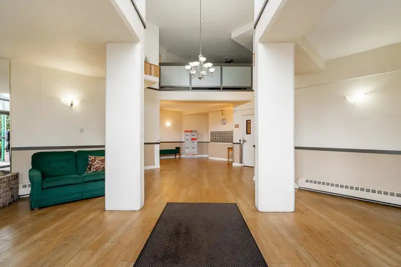 216 31850 UNION AVENUE - photo 4 of 32