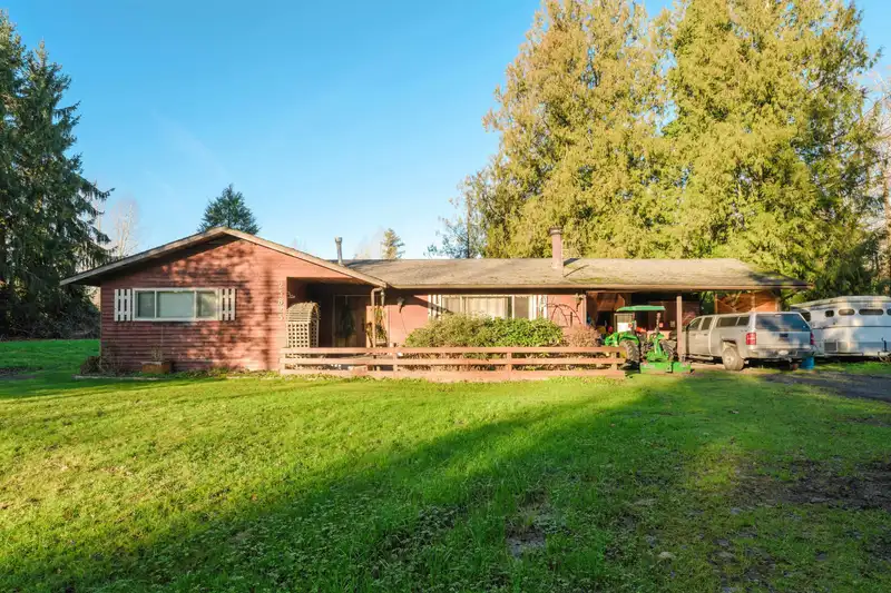 25825 38 AVENUE - photo 2 of 39