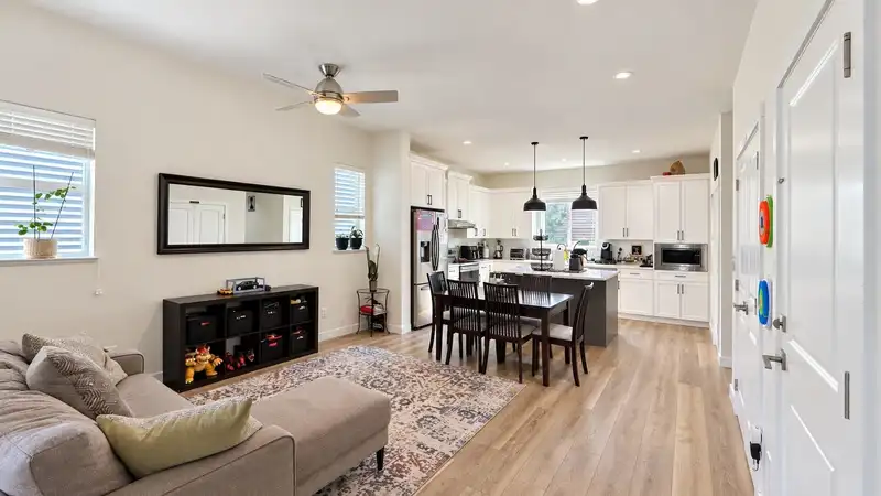20298 82A AVENUE - photo 3 of 25