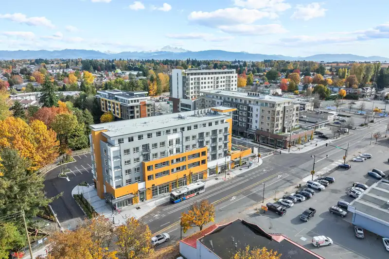 B606 27215 ALDERGROVE TOWN CENTRE DRIVE - photo 3 of 40