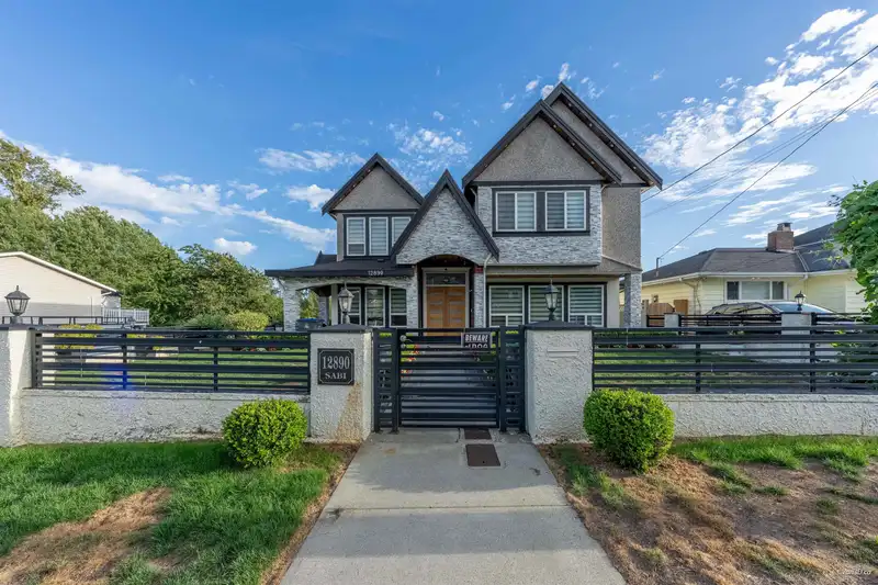 12890 92A AVENUE - photo 2 of 40
