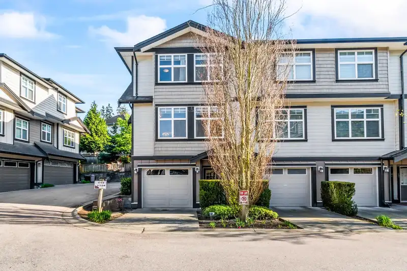64 6350 142 STREET - photo 1 of 39