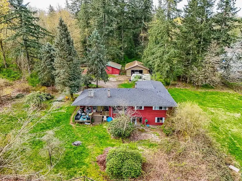 18495 0 AVENUE - photo 4 of 23