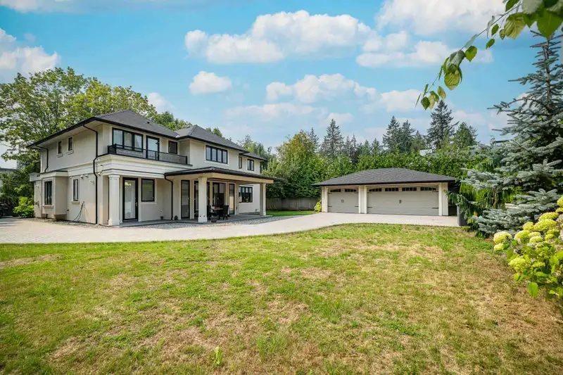 1048 HANDSWORTH ROAD - photo 4 of 37