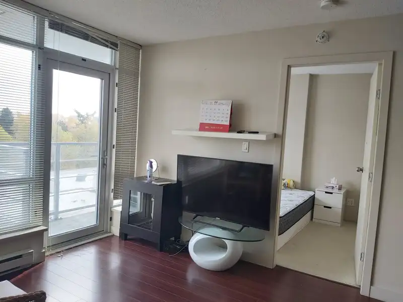 908 8288 LANSDOWNE ROAD - photo 4 of 9
