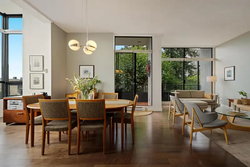 114 1420 DUCHESS AVENUE - photo 3 of 30
