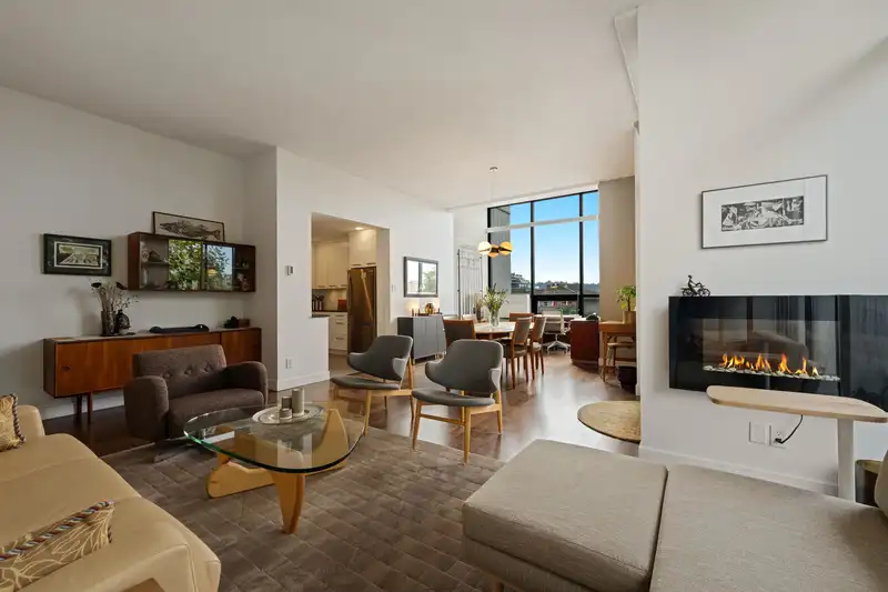 114 1420 DUCHESS AVENUE - photo 4 of 30