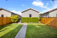 6867 208A STREET - thumbnail 32