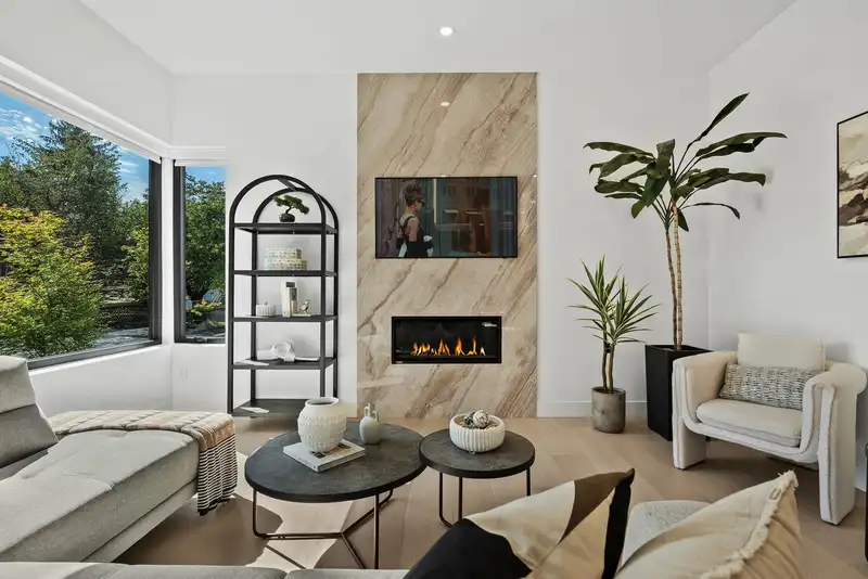 1605 E 21ST AVENUE - photo 4 of 36