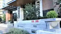 2304 3100 WINDSOR GATE - thumbnail 2