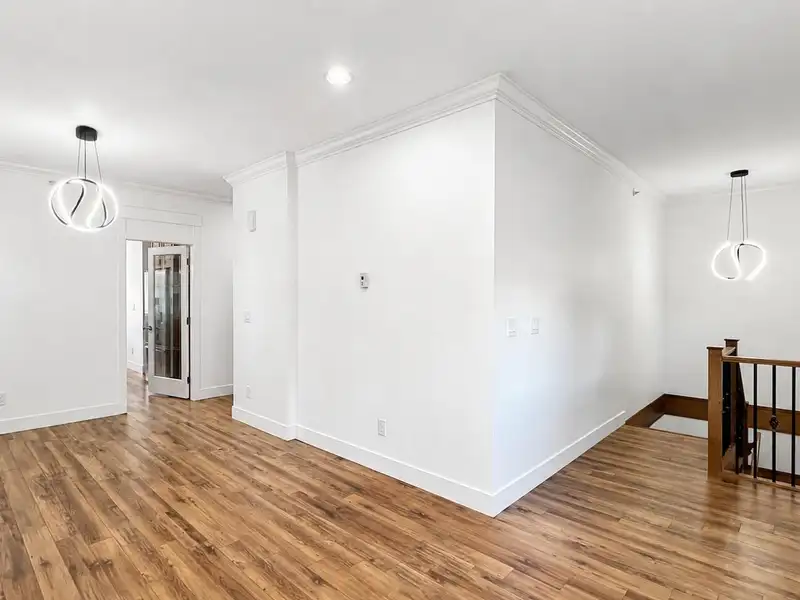 2388 E 5TH AVENUE - photo 3 of 36