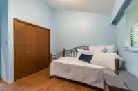 4262 YUCULTA CRESCENT - thumbnail 20